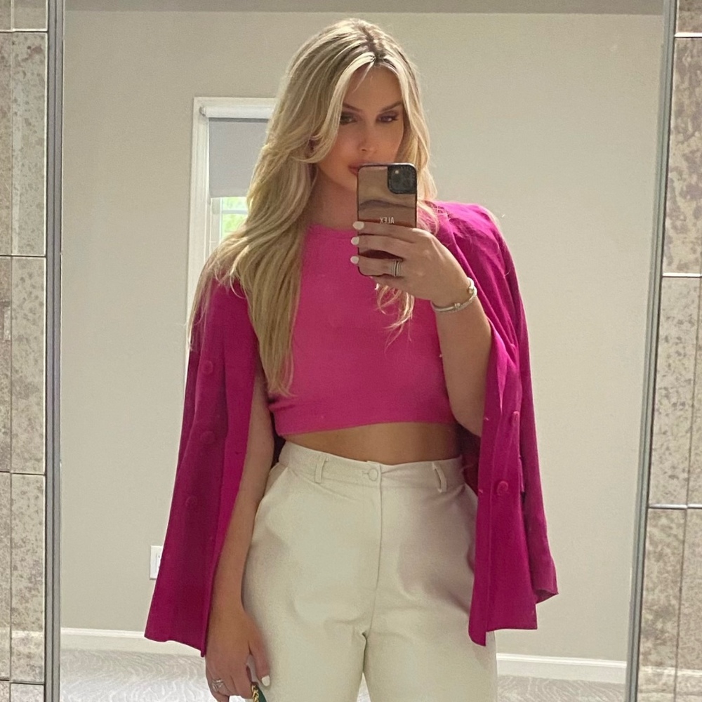 Meet your Posher, Alexandra